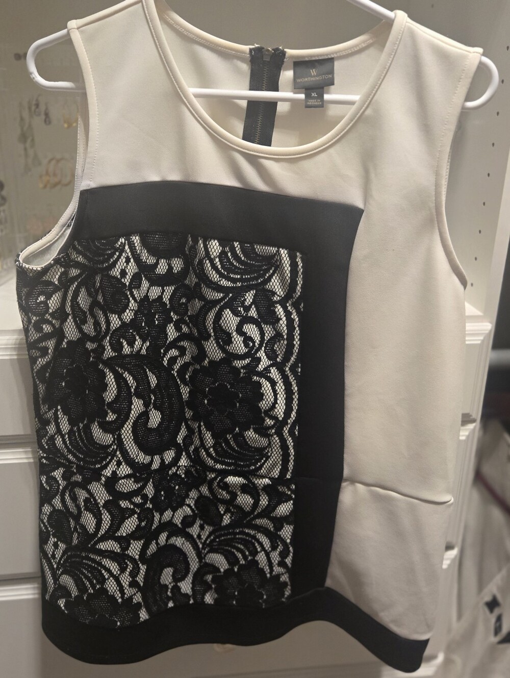 Worthington Black and Cream Sleeveless Lace-Front Shift Dress